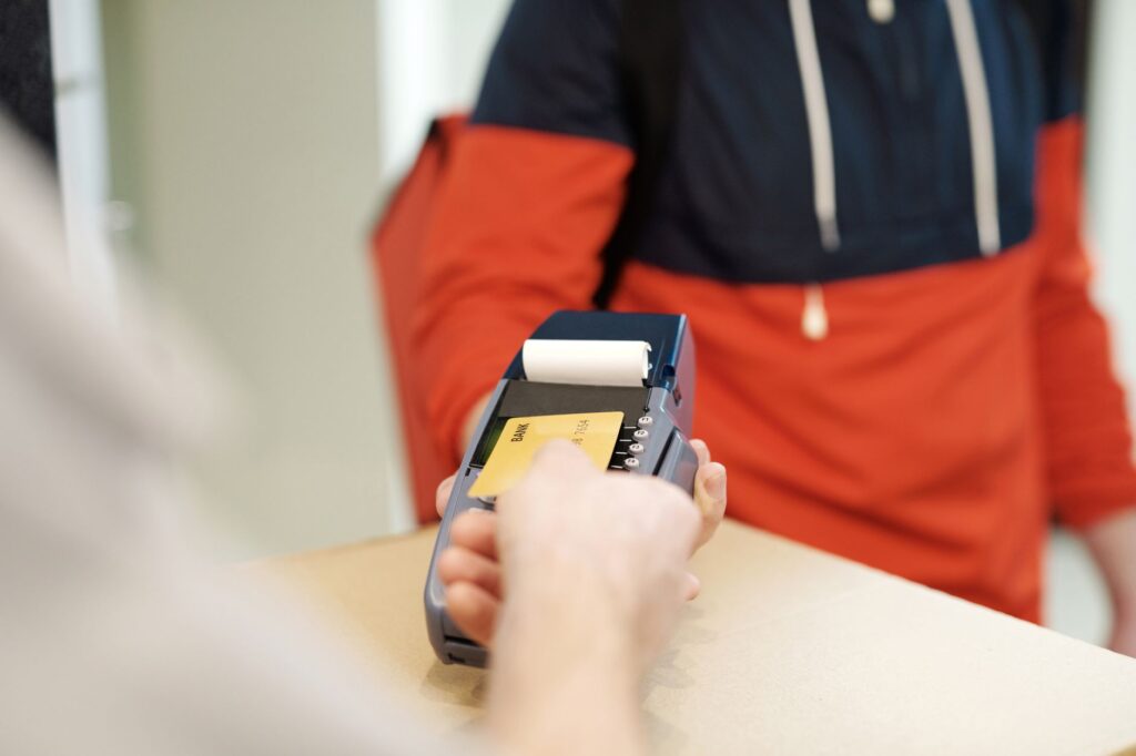 Walmart to Introduce Apple Pay and Tap-to-Pay Options for Shoppers