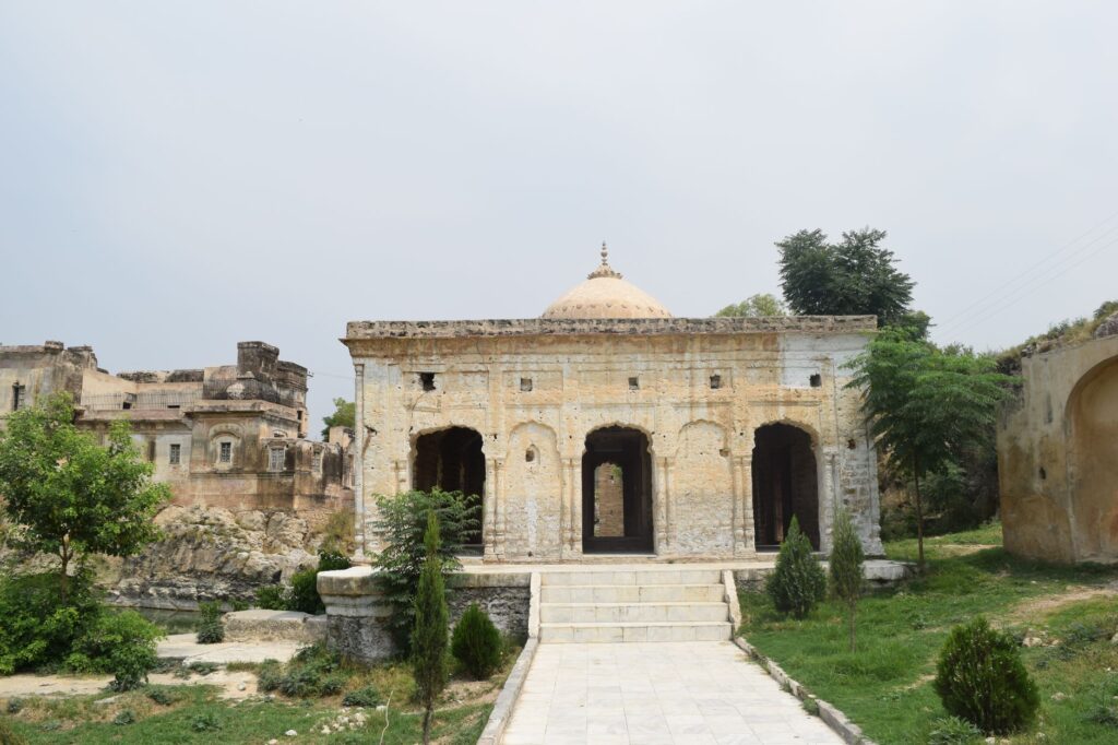 Explore the historic Katas Raj Temples in Pakistan, showcasing ancient architecture and cultural heritage.