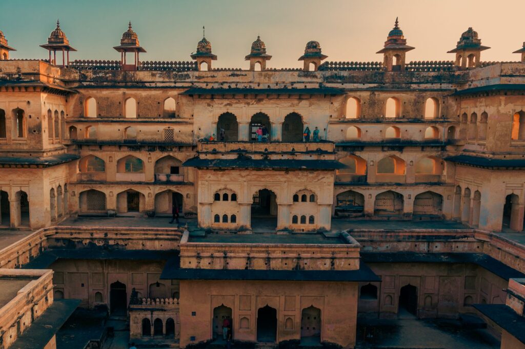Discover the historic beauty of Raja Mahal in Orchha Fort, India, showcasing ancient architecture.