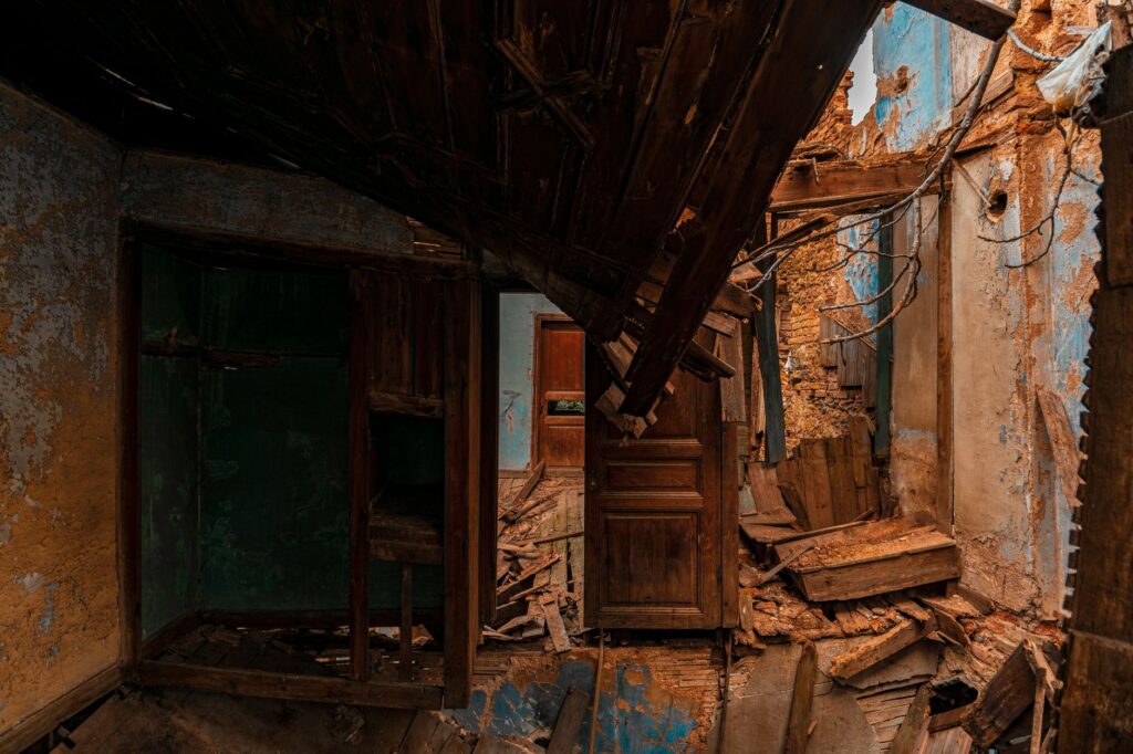 A dramatic view of an abandoned and decaying house interior in Üsküdar, Istanbul.